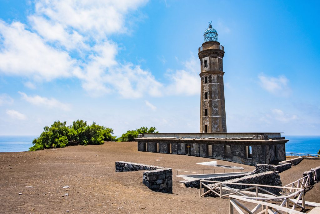 Leuchtturm auf der Insel Faial - Ponta do Albarnaz
