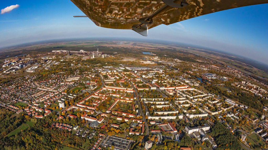 Luftbild der Planstadt Eisenhuettenstadt (Eisenhüttenstadt) zur Stadtführung des Tourismusverein Oder-Spree Region 
